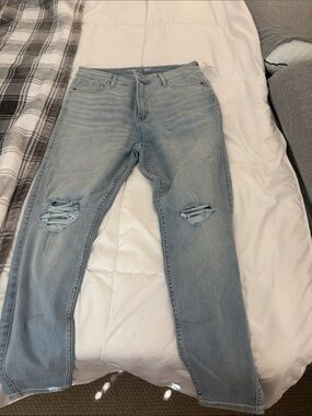 Old Navy Light Blue Women's Distressed Jeans